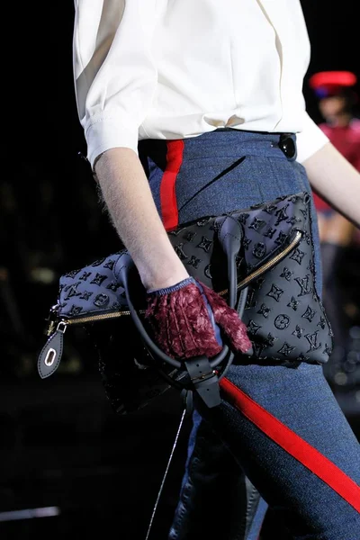 Look 36